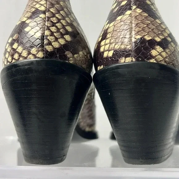 & Other Stories Snakeskin Pointed Toe Ankle Chelsea Bootie Stacked Heel Size 7 - Picture 6 of 13
